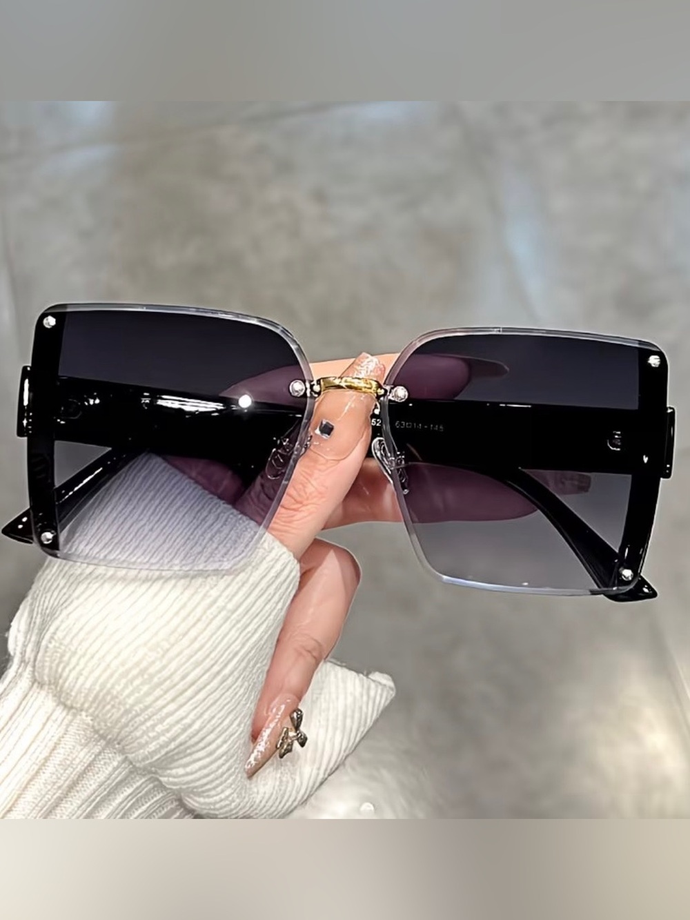 Oversized Gradient Black to Gray Rimless Women's Sunglasses NWOT